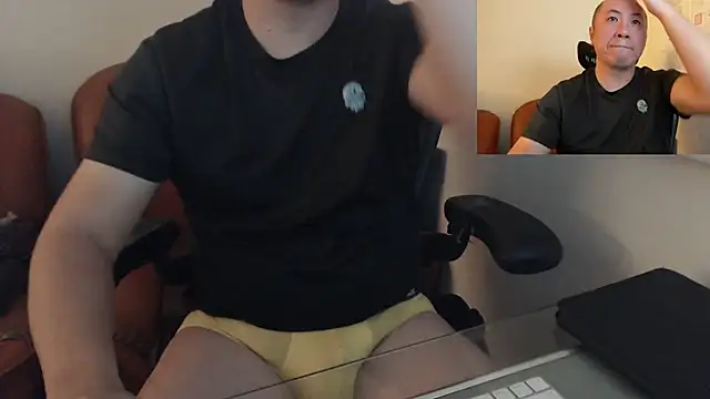 Snapshot of chih515 chatting on February 2025 02:52:01 AM chih515 online show from February 2025 02:52:01 AM