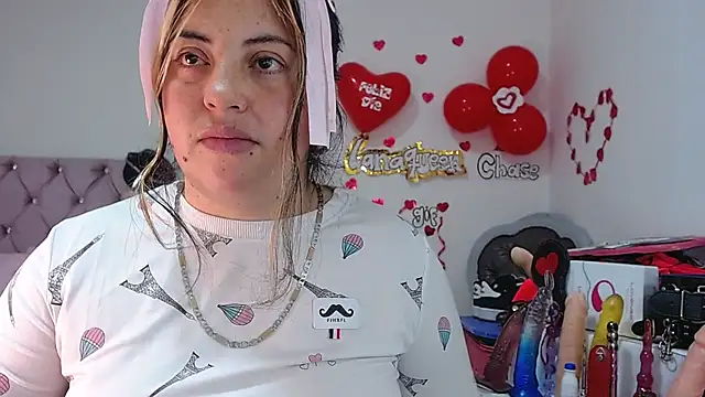 lanaqueen699 online show from March 2025 06:29:02 PM