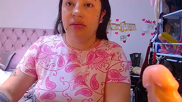 lanaqueen699 online show from June 2026 12:14:01 PM