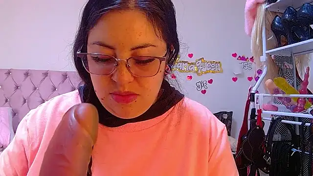 lanaqueen699 online show from June 2026 12:26:02 PM