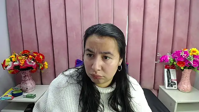 NaomyPrinces online show from December 2024 01:21:01 PM