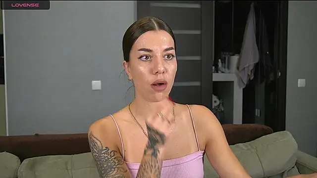 Alice melice online show from October 2025 08:42:02 PM