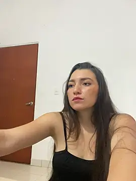 Snapshot of Sweetsex_valeria chatting on March 2025 12:01:02 PM Sweetsex valeria online show from March 2025 12:01:02 PM