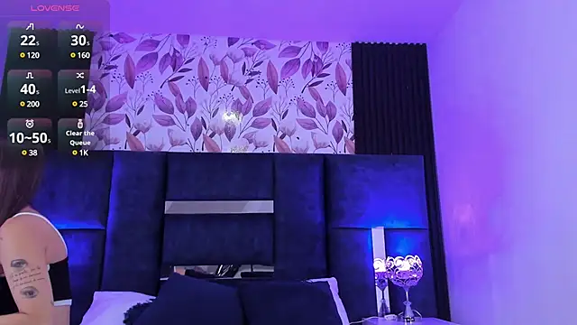 Snapshot of Larabrooks chatting on March 2025 06:42:02 PM Larabrooks online show from March 2025 06:42:02 PM