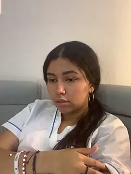 Snapshot of Larabrooks chatting on September 2025 05:40:02 PM Larabrooks online show from September 2025 05:40:02 PM