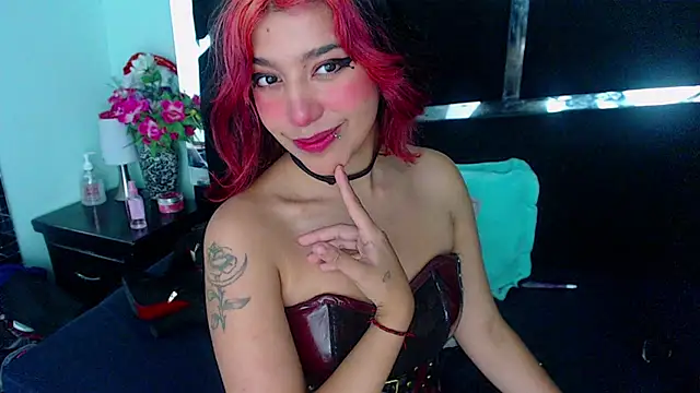 Snapshot of UnderBaby_ chatting on December 2024 12:02:02 AM UnderBaby online show from December 2024 12:02:02 AM