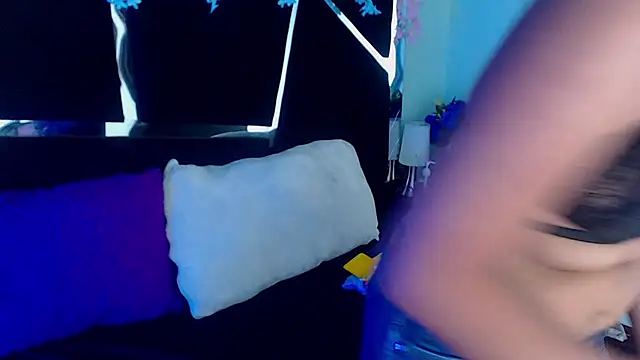 Snapshot of UnderBaby_ chatting on January 2025 08:46:02 PM UnderBaby online show from January 2025 08:46:02 PM