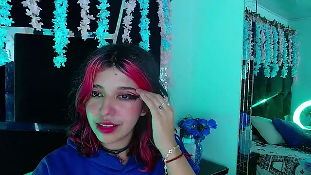 Snapshot of UnderBaby_ chatting on February 2025 07:47:01 PM UnderBaby online show from February 2025 07:47:01 PM