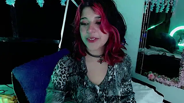 Snapshot of UnderBaby_ chatting on February 2025 08:20:02 PM UnderBaby online show from February 2025 08:20:02 PM