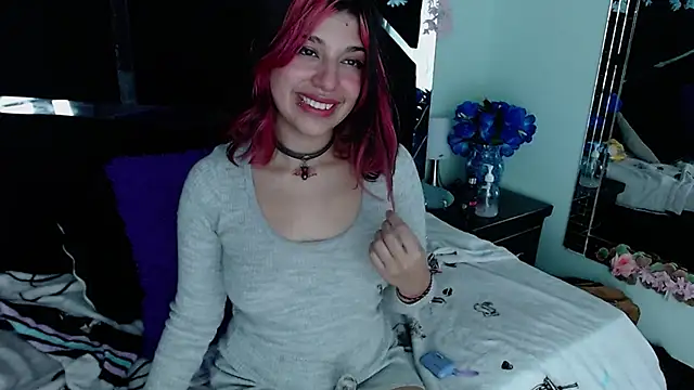 Snapshot of UnderBaby_ chatting on March 2025 07:37:01 PM UnderBaby online show from March 2025 07:37:01 PM