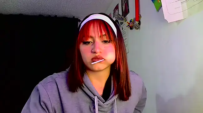 Snapshot of lucycherry__ chatting on February 2025 03:55:02 AM lucycherry online show from February 2025 03:55:02 AM