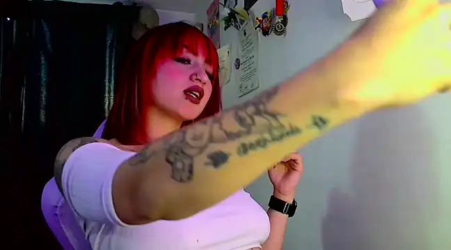 Snapshot of lucycherry__ chatting on February 2025 11:02:02 PM lucycherry online show from February 2025 11:02:02 PM