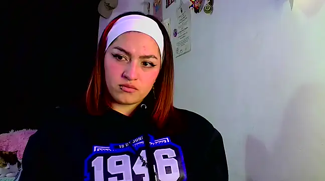 Snapshot of lucycherry__ chatting on March 2025 03:46:02 AM lucycherry online show from March 2025 03:46:02 AM