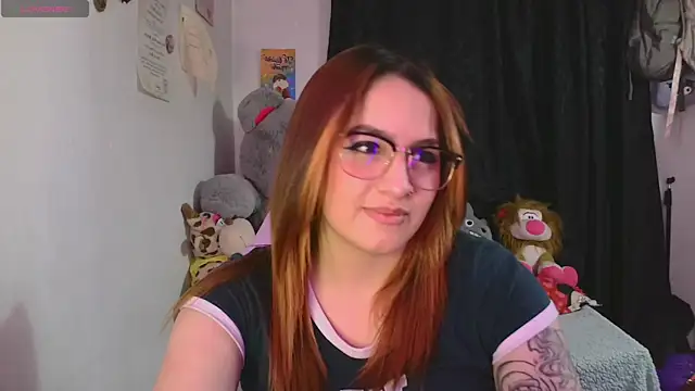 Snapshot of lucycherry__ chatting on September 2025 03:21:01 AM lucycherry online show from September 2025 03:21:01 AM