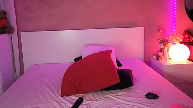 NaughtyMe online show from July 2026 09:17:02 PM