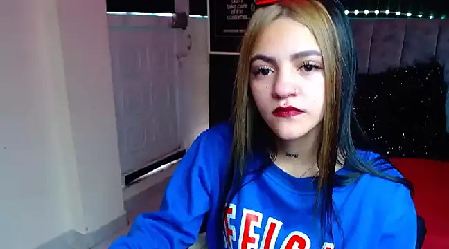 Violettasquirt online show from January 2025 03:18:02 PM