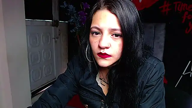 Violettasquirt online show from March 2026 01:36:02 PM