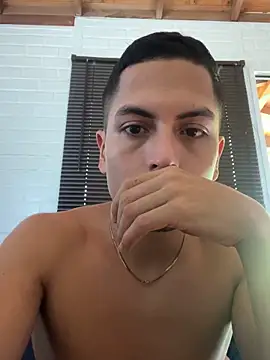 Snapshot of SAMUEL_OBRIAN chatting on February 2025 04:44:01 PM SAMUEL OBRIAN online show from February 2025 04:44:01 PM