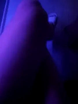 red red00 online show from March 2025 07:37:02 PM