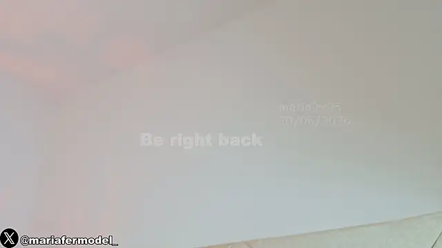 Mariafer05 online show from May 2026 04:02:02 PM
