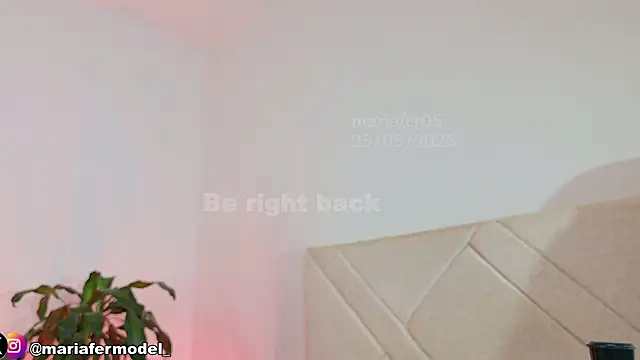 Mariafer05 online show from May 2026 04:35:01 PM