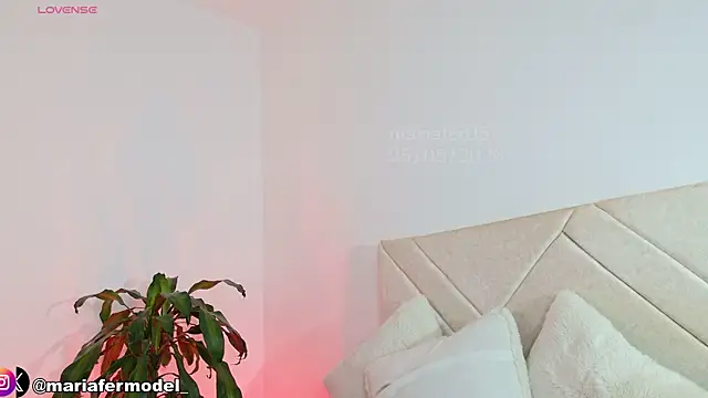 Mariafer05 online show from May 2026 04:25:01 PM