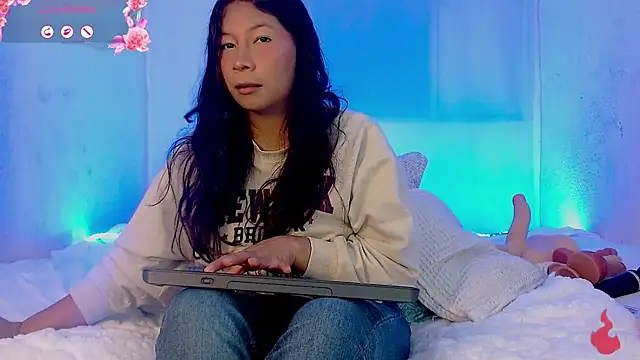 zoewilliams2 online show from February 2026 01:21:01 AM