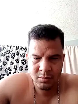 Snapshot of Lucho0886 chatting on July 2026 12:42:01 PM Lucho0886 online show from July 2026 12:42:01 PM