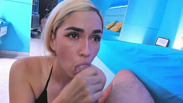 cute nahiabe online show from January 2025 10:43:01 PM