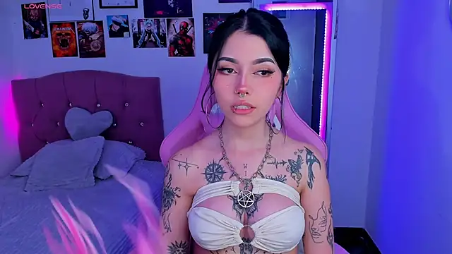 adri tom44 online show from February 2025 05:02:01 AM