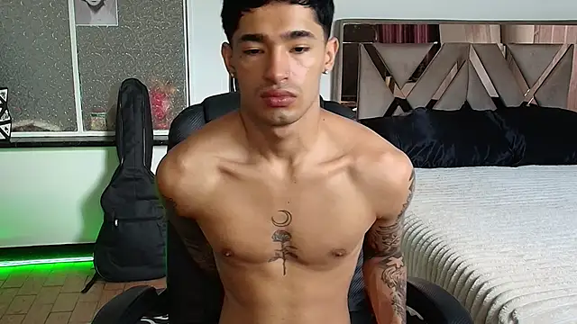 Snapshot of Damon__333 chatting on September 2025 06:54:01 PM Damon 333 online show from September 2025 06:54:01 PM