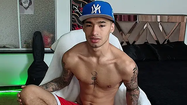 Snapshot of Damon__333 chatting on September 2025 05:29:02 PM Damon 333 online show from September 2025 05:29:02 PM