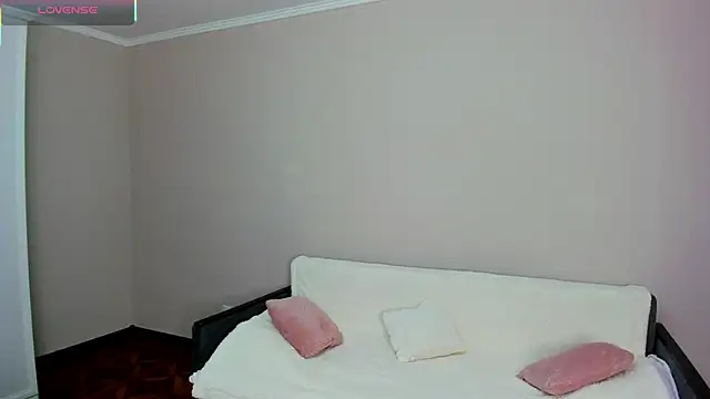 -Sacura- online show from September 2025 04:19:02 PM