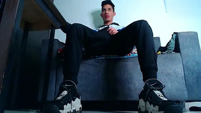 mastersmits online show from February 2025 05:46:01 AM