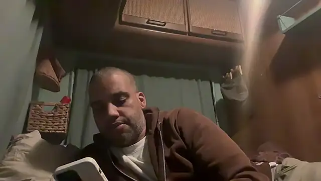 AbsolutMouuah online show from November 2025 07:35:02 PM