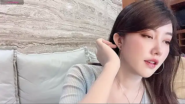 Snapshot of ruoling_19 chatting on June 2026 12:26:02 PM ruoling 19 online show from June 2026 12:26:02 PM