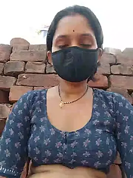 Poojashrma33 online show from July 2026 12:14:01 PM