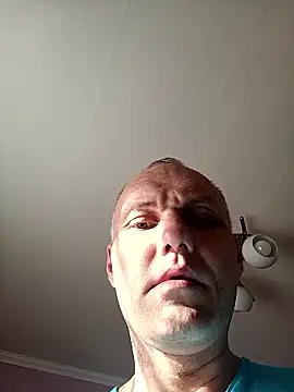 Pineapple04 online show from September 2025 05:12:01 AM