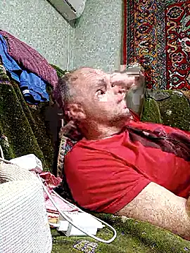 Pineapple04 online show from May 2026 07:20:01 PM