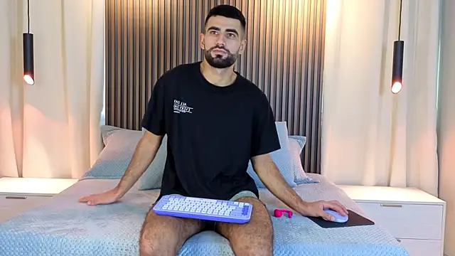 Ethan  Walker online show from February 2026 06:50:01 PM