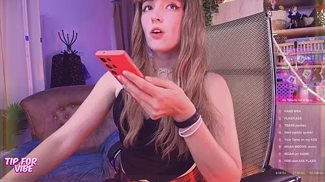 Toxic Ellies online show from September 2025 02:16:02 PM