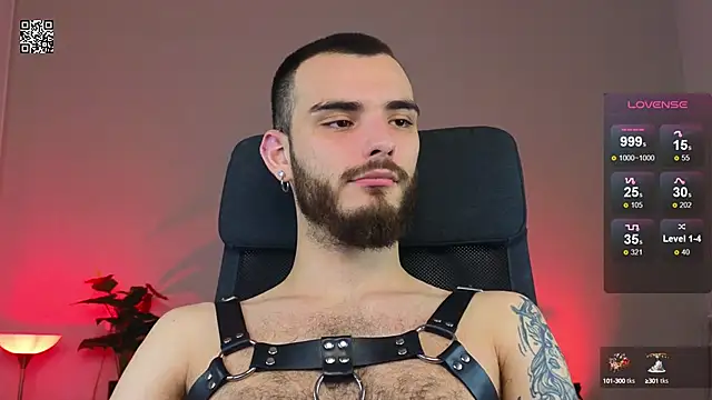 Snapshot of xteddy_bear chatting on January 2025 10:01:02 PM xteddy bear online show from January 2025 10:01:02 PM