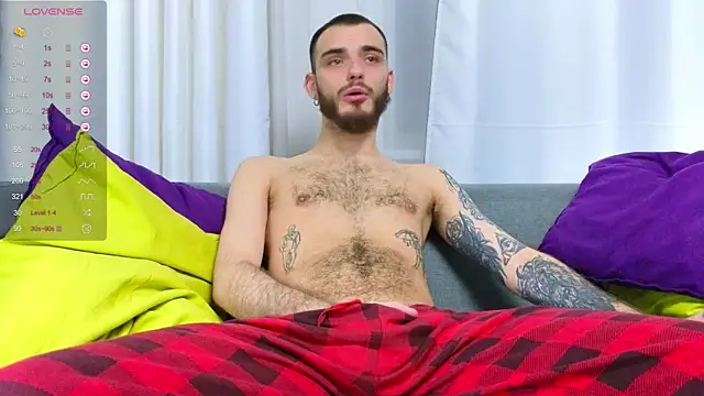 Snapshot of xteddy_bear chatting on February 2025 08:53:02 PM xteddy bear online show from February 2025 08:53:02 PM