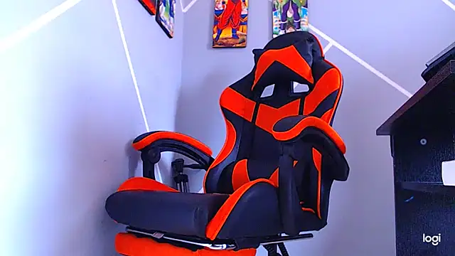 Snapshot of ADAM_HOT chatting on October 2025 09:30:01 PM ADAM HOT online show from October 2025 09:30:01 PM