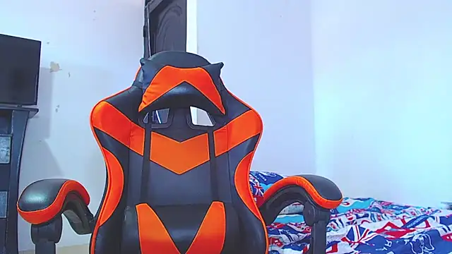 ADAM HOT online show from January 2026 02:32:02 PM