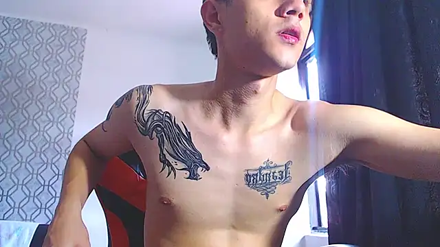 ADAM HOT online show from May 2026 10:05:02 PM