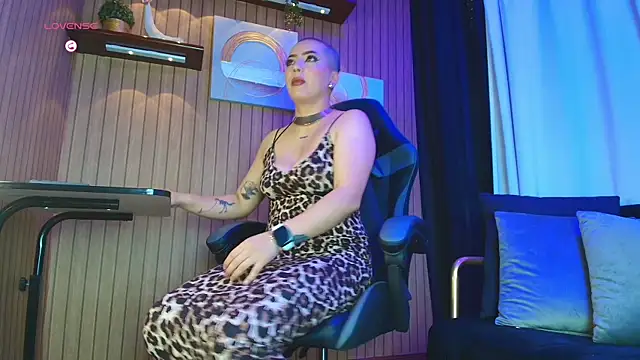 Camila Chainn online show from October 2025 12:42:02 PM