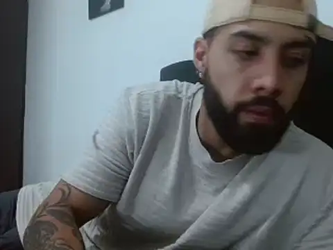 Snapshot of Hendry_ chatting on December 2024 05:07:02 AM Hendry online show from December 2024 05:07:02 AM