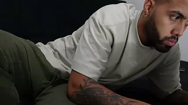 Snapshot of Hendry_ chatting on February 2025 02:24:02 AM Hendry online show from February 2025 02:24:02 AM