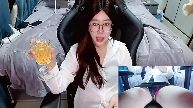 Angelababy001 online show from December 2024 06:27:02 PM